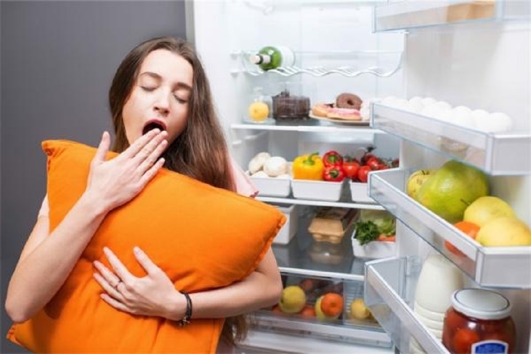 تجنبها على العشاء .. ما هي الأطعمة والمشروبات التي تسبب الأرق؟
