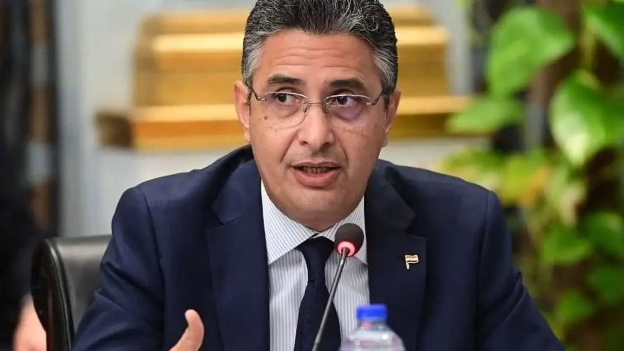 وزير التموين يحدد مدة المخزون الاستراتيجي بالدولة خلال الجولة التفقدية للمنطقة التجارية بمدينة طنطا