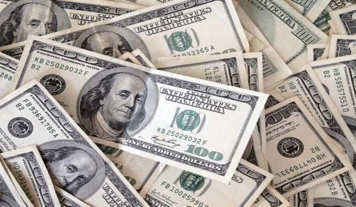 كم سعر 100 دولار الآن.. ارتفاع جديد في اسعار الدولار بأسواق بغداد وإنخفاض في اربيل مع الإغلاق في نهاية الأسبوع