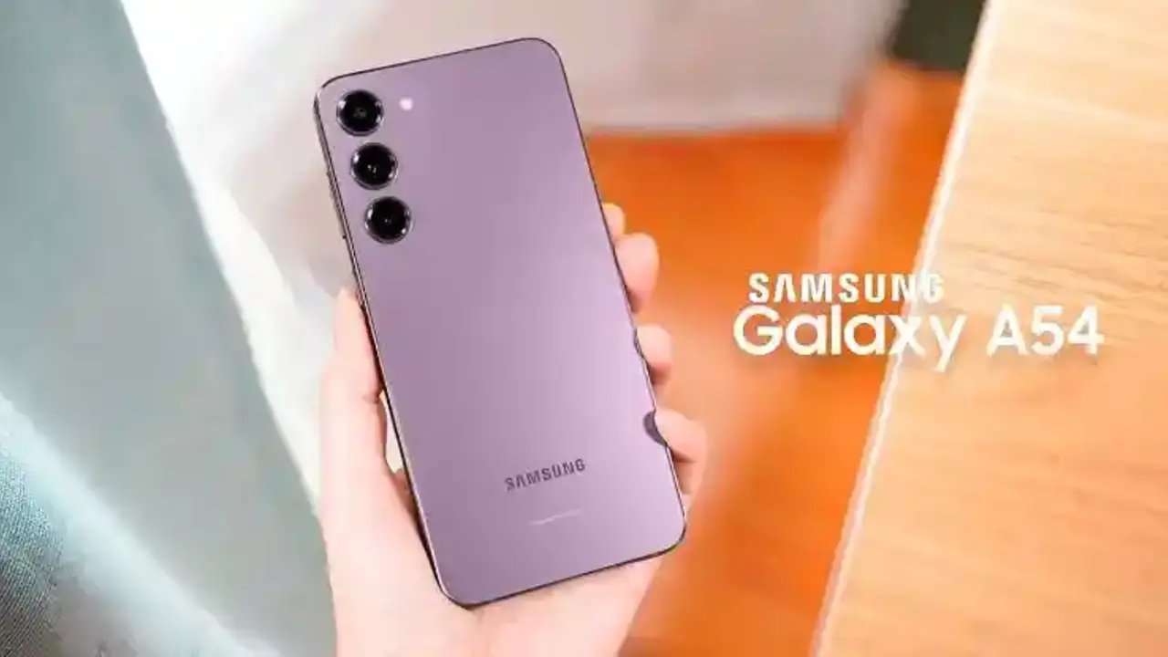 أول ما تشوفه هتشتريه .. مواصفات كينج التصميم الفاخر Samsung Galaxy A54 5G مقاوم الماء والبطارية العملاقة بسعر مغر