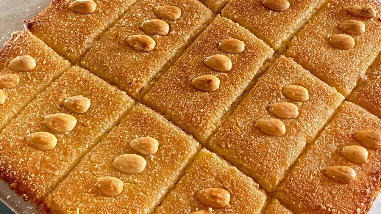 بسبوسة الحلواني الطرية بدقيق السميد سر الطعم الأصلي والقوام المثالي حضريها بالخطوات