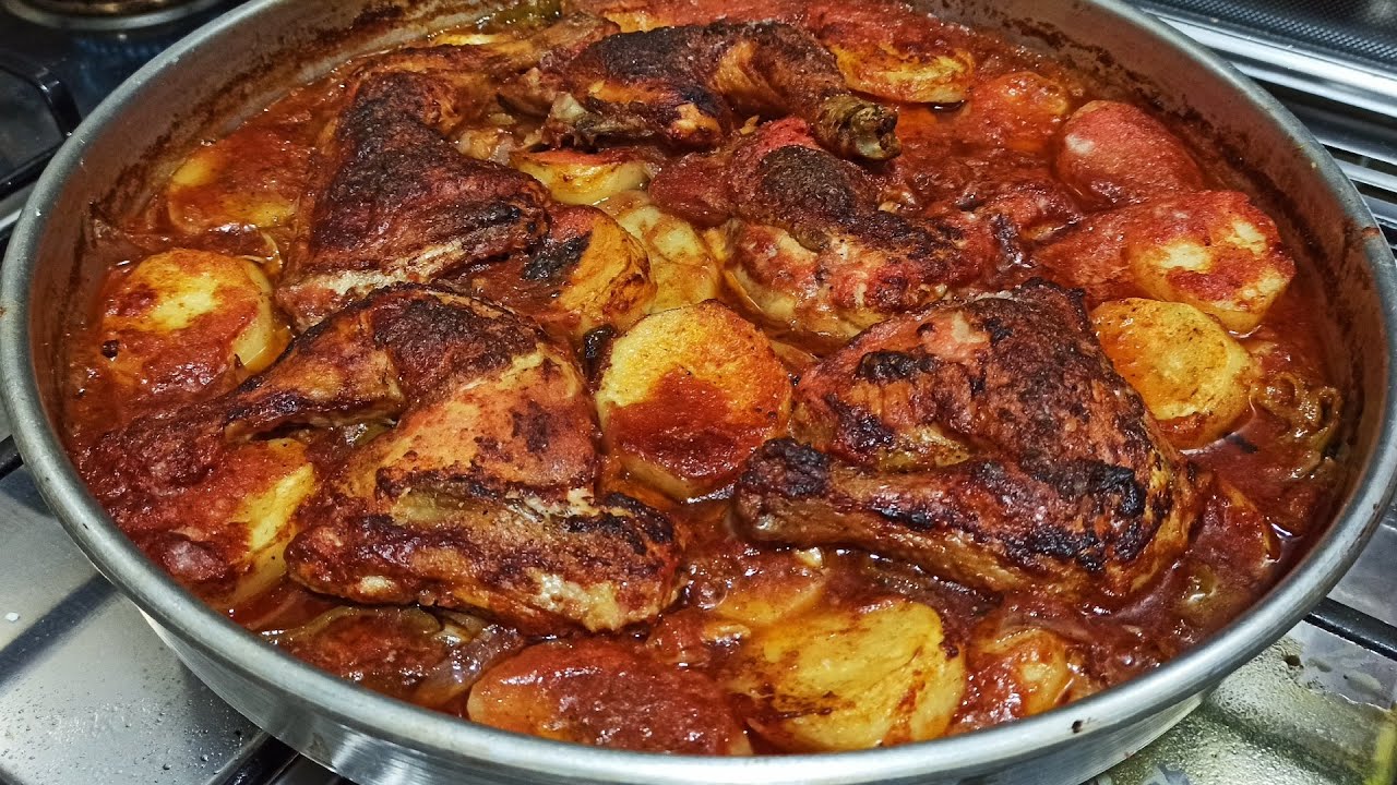 بسر التتبيلة المظبوطة وطعم ولا أروع.. خطوات تحضير صينية البطاطس بالفراخ
