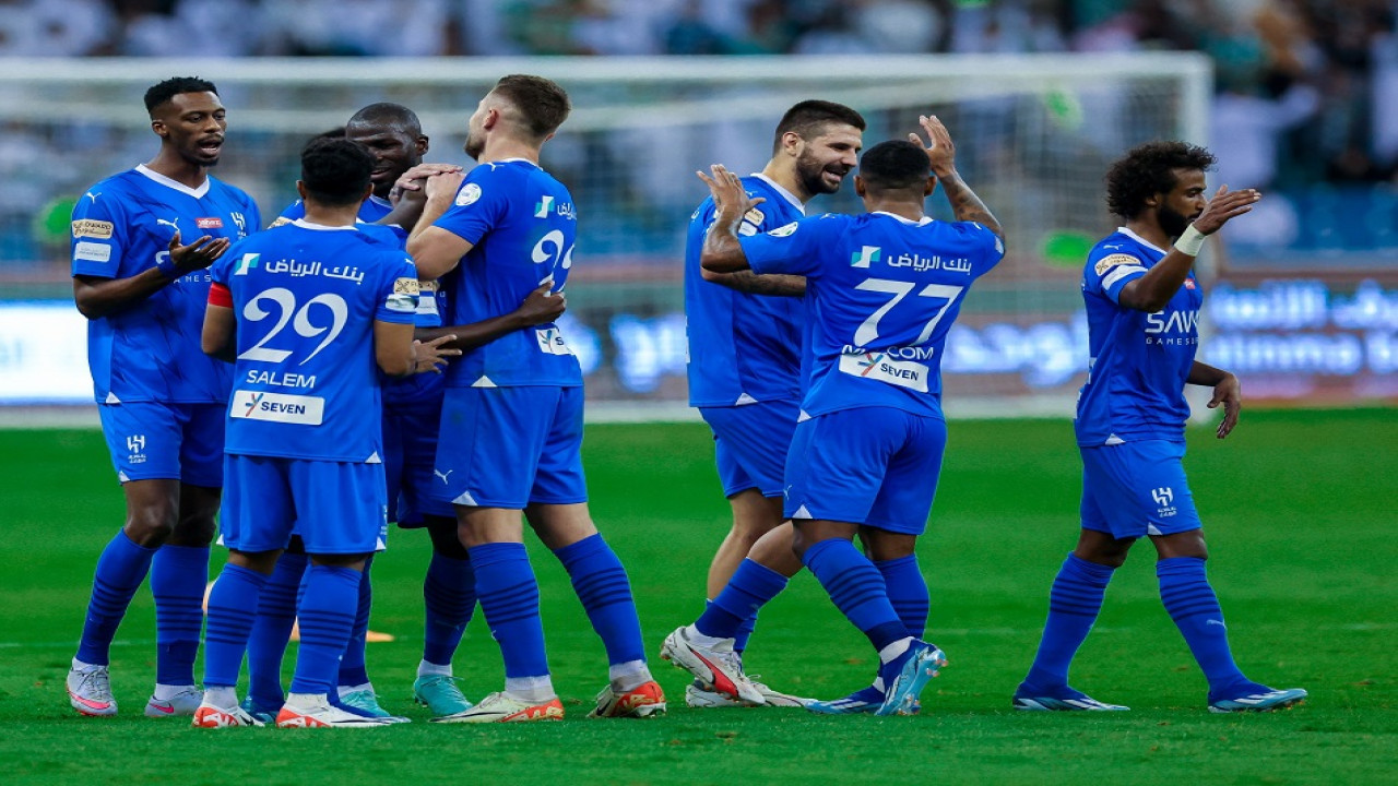جدل في مدرجات الزعيم.. الإصابة تبعد نجم الهلال شهرين عن المباريات
