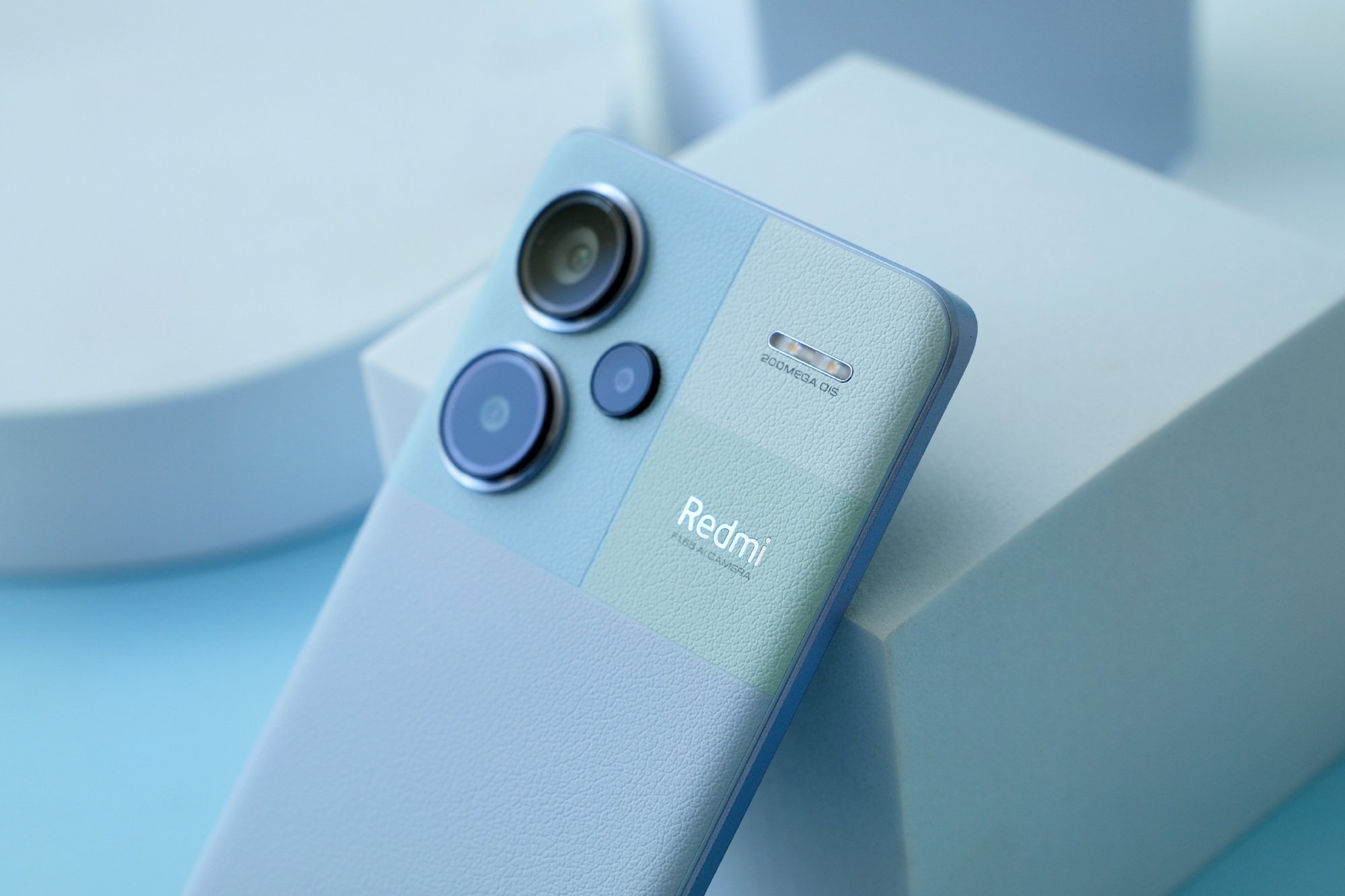 اكتشف مواصفات Xiaomi Redmi Note 13 Pro+ 5G اقوى هاتف بإمكانيات وأداء طلقة يستحق الشراء بجدارة 