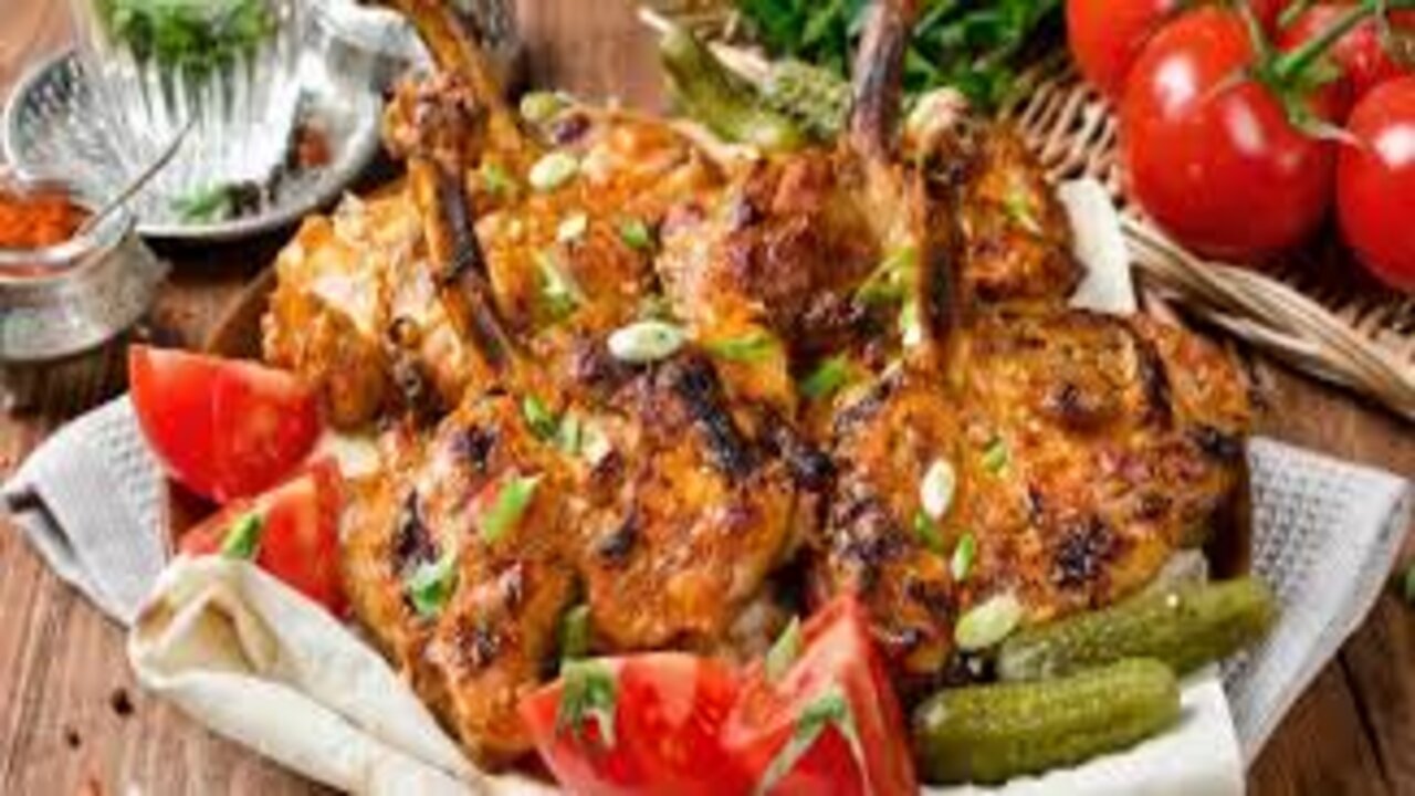بطعم وشكل جديد.. طريقة عمل الدجاج التركي المشوي بمكونات سهلة وبسيطة وطعم لا يقاوم