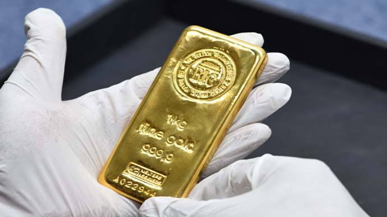 لمن يريد الأستثمار.. سعر سبيكة الذهب BTC اليوم السبت الموافق 4 يناير 2025 وكم المبلغ الذي يتم خسارته عند بيع السبايك