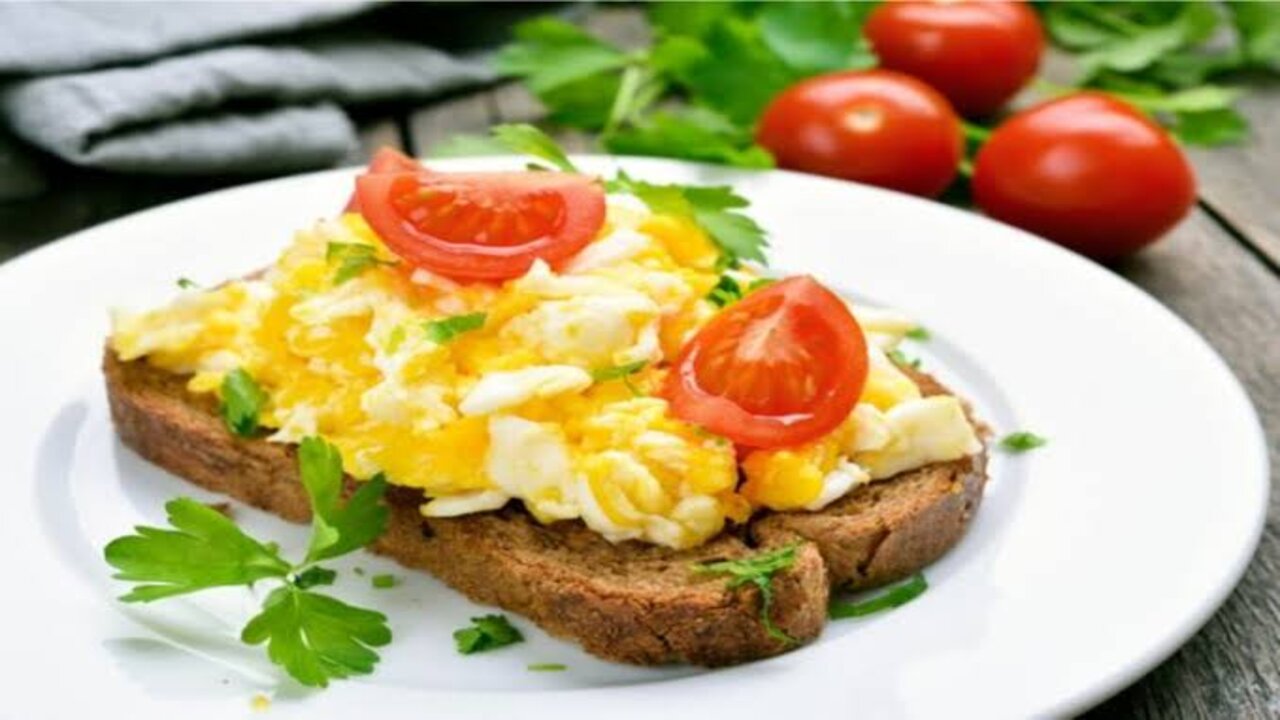 فطار صحي ومختلف.. طريقة عمل توست البيض لفطور مميز لكي ولأطفالك
