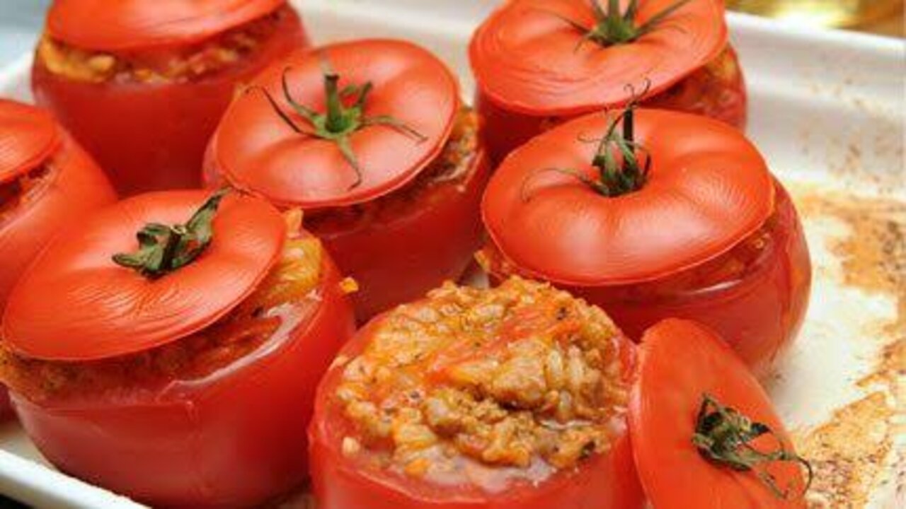 لزوم دفا الشتاء.. طريقة عمل محشي الطماطم  بخطوات سهلة وسريعة 