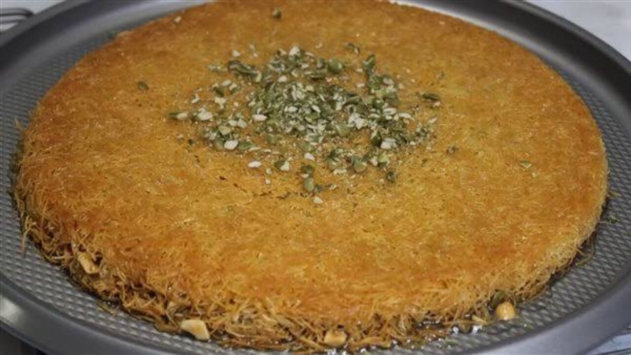 حضري لرمضان.. طريقة عمل كنافة ومان بخطوات سهلة ولون ذهبي لا يقاوم 