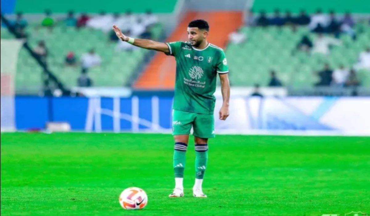 القنوات الناقلة لمباراة الاتفاق ضد الأهلي في دوري روشن السعودي 2025 ومعلق اللقاء