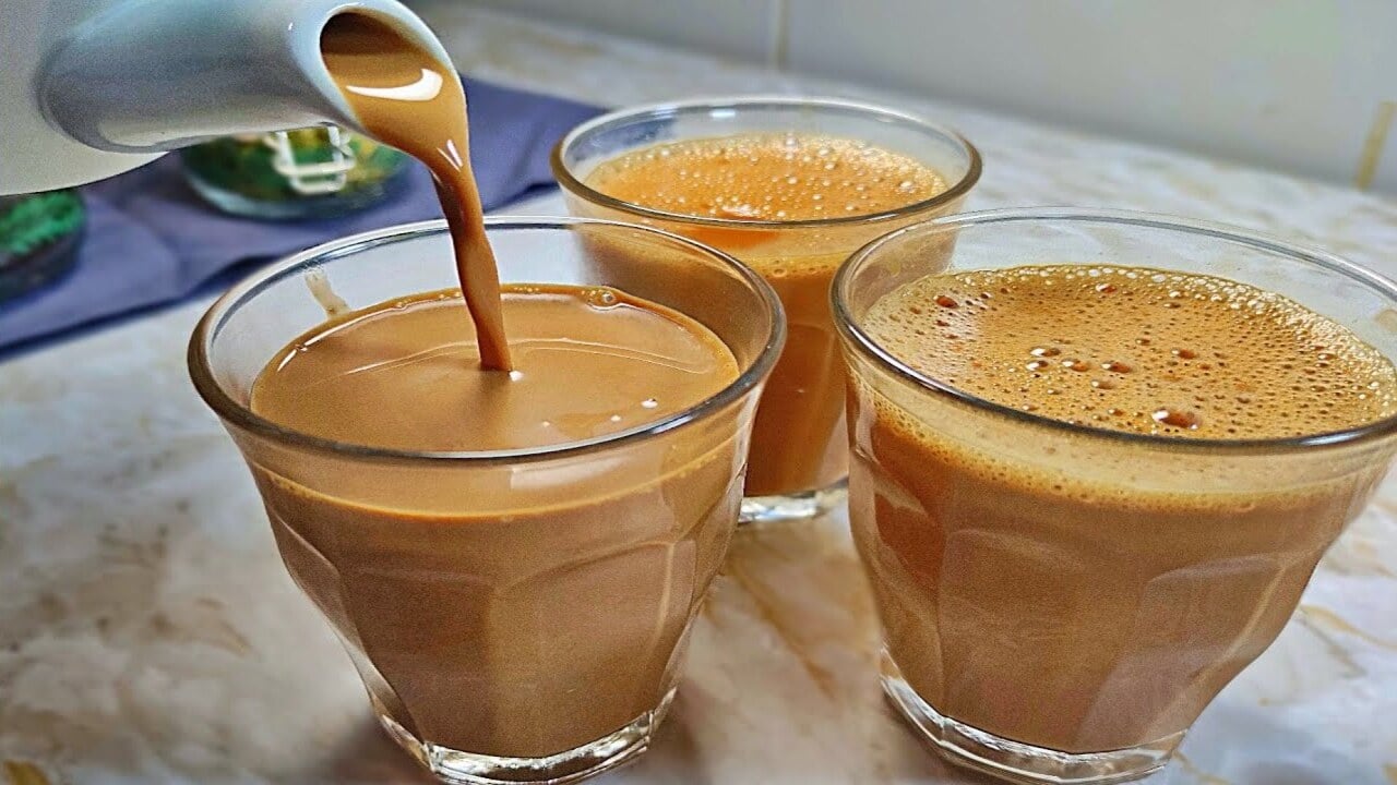 شاهي بالحليب.. طريقة الشاي اليمني العدني الأصلي للإحساس بالدفا بطعم مميز