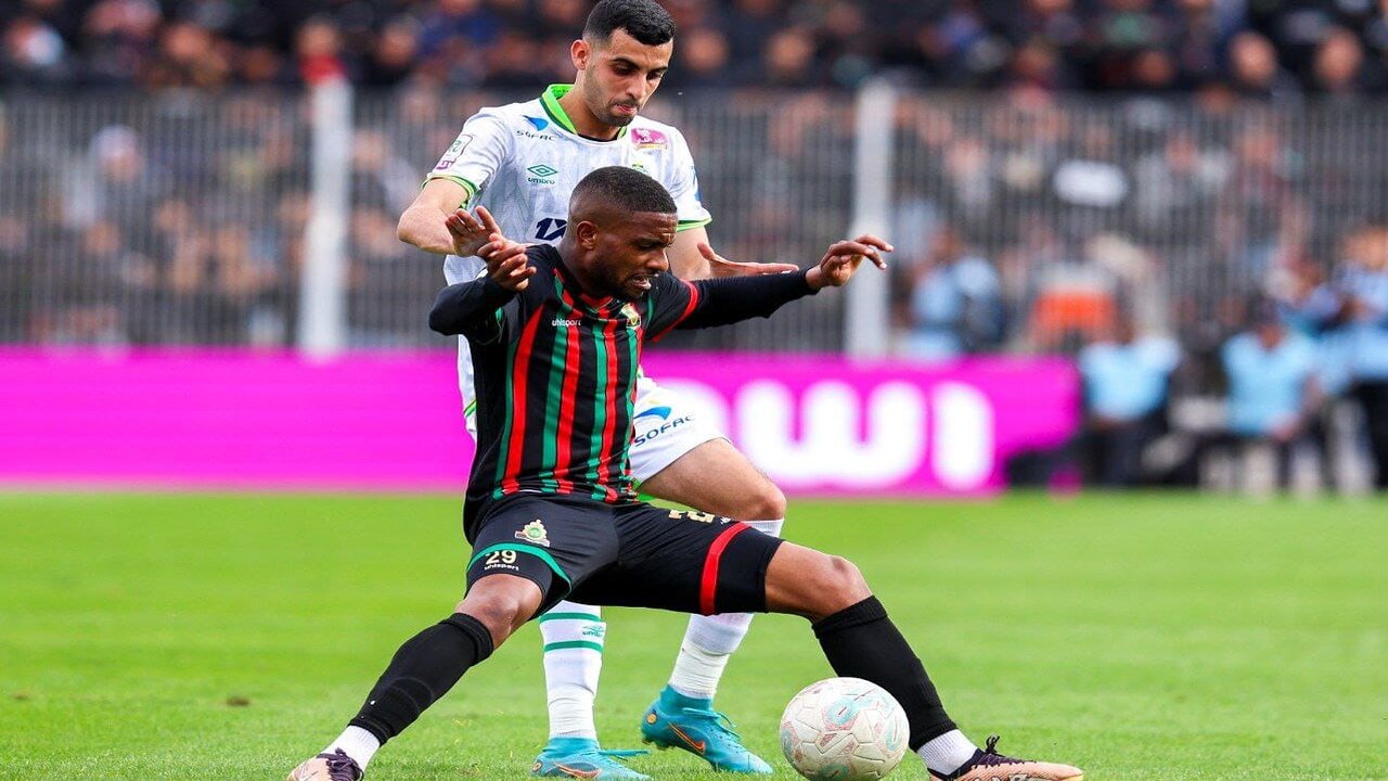 هل تنقل على الرياضية المفتوحة؟ القنوات الناقلة لمباراة الرجاء والجيش الملكي اليوم في دوري أبطال أفريقيا 2025