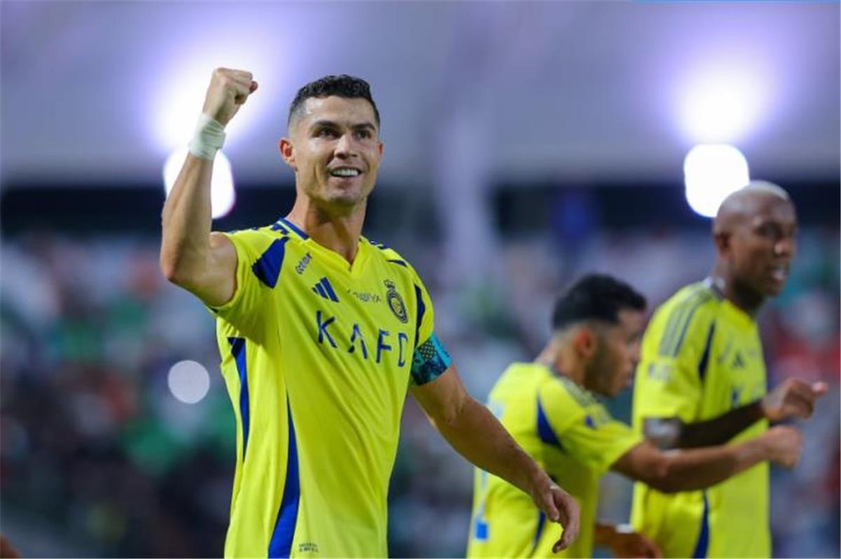 رونالدو يشعل المنافسة.. ترتيب هدافي الدوري السعودي