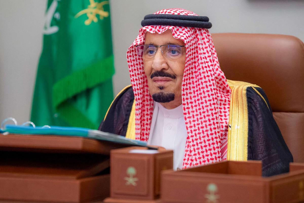 أمر ملكي باعتماد زيادة 500 ريال للعائل و350 للتابع بحساب المواطن مع راتب شهر فبراير احتفاءً بيوم التأسيس .. البرنامج يوضح الحقيقة