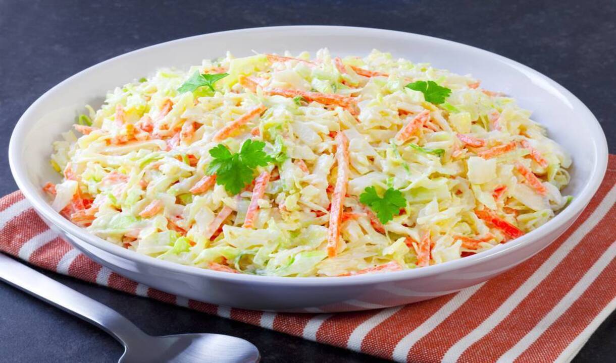 بطريقة كنتاكي” عمل سلطة الكولسلو الاصلية اللذيذه بخطوات سهله وسريعه