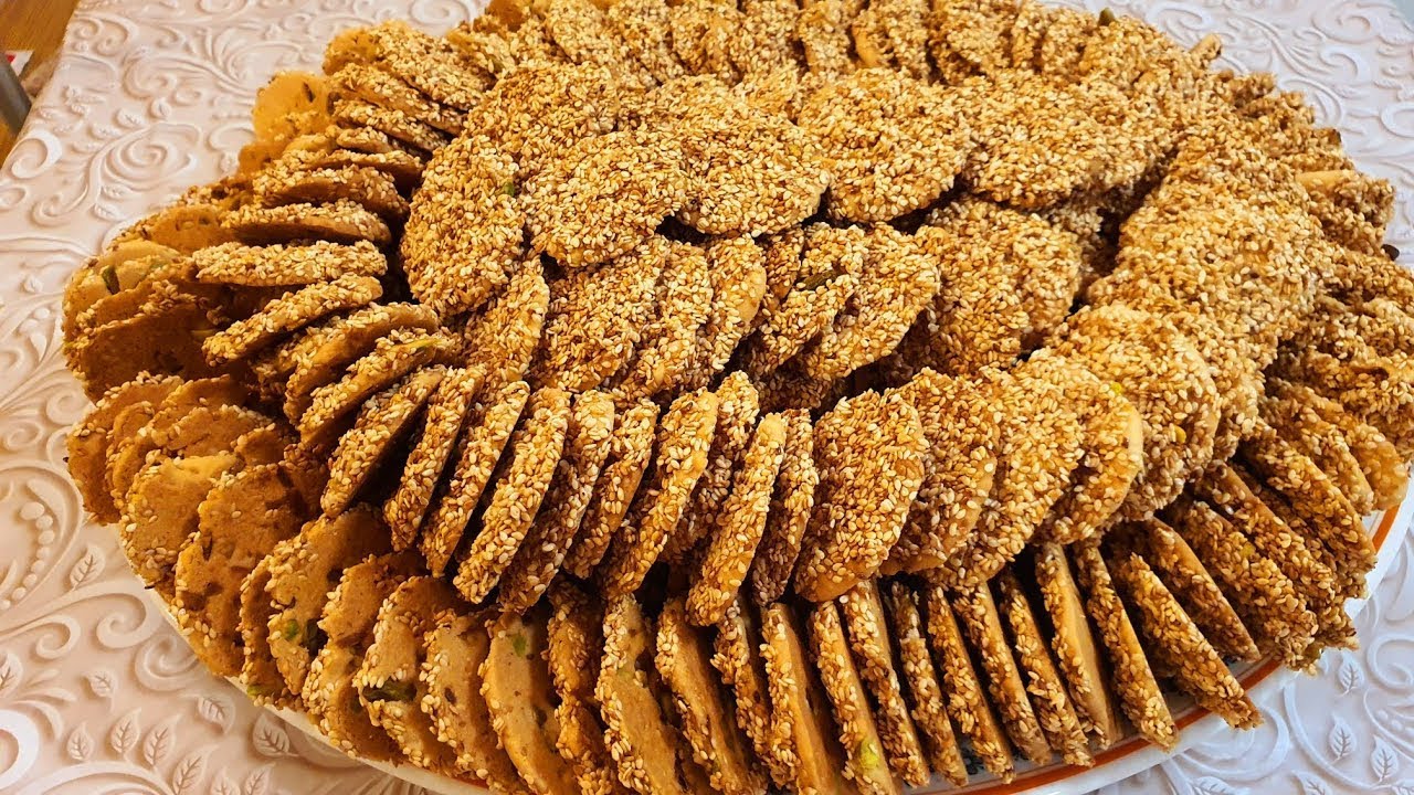 طريقة عمل البرازق الشرقي بالسمسم والفستق طعمها خطير ومناسبة للفطار الخفيف