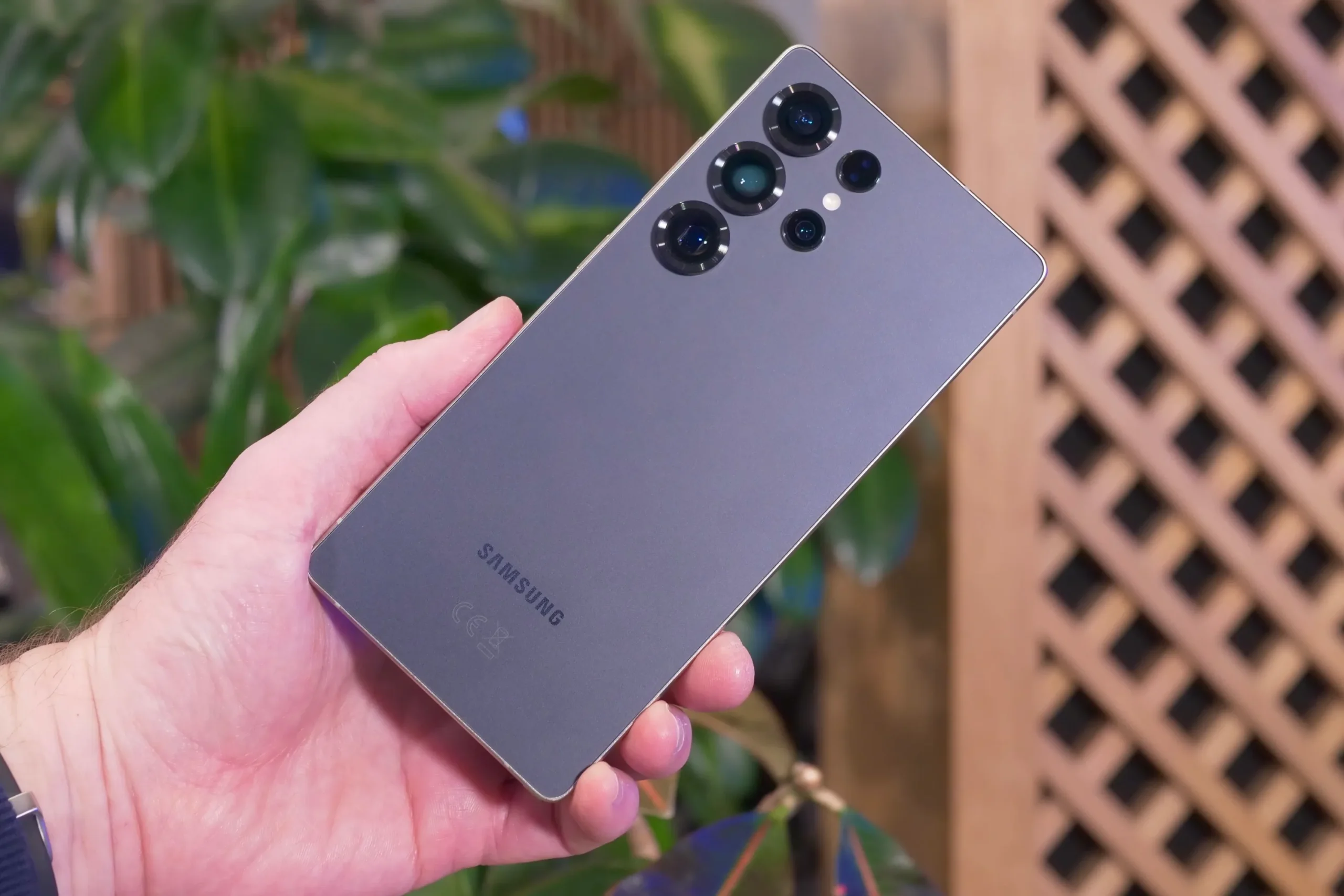 وحش الأندرويد سامسونج Samsung S25 Ultra يُبهر الجميع بتصميم مختلف وكاميرات سينمائية