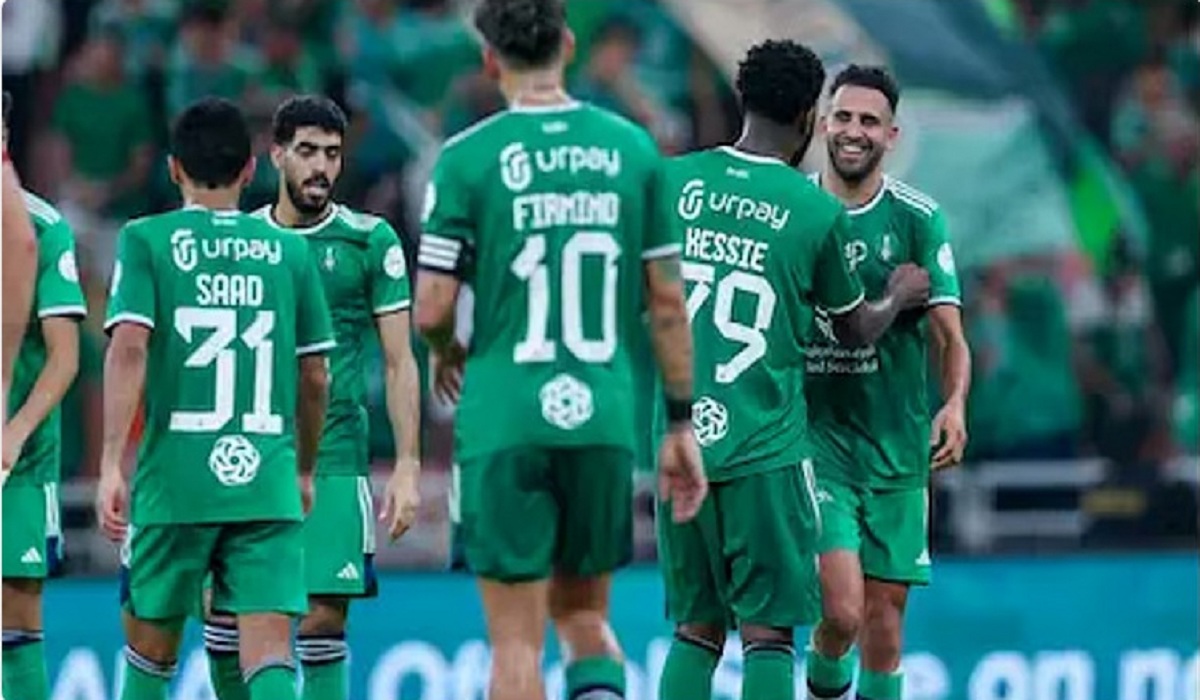 الهلال السعودي يتخطى الأخدود برباعية ويحافظ على صدارة دوري روشن