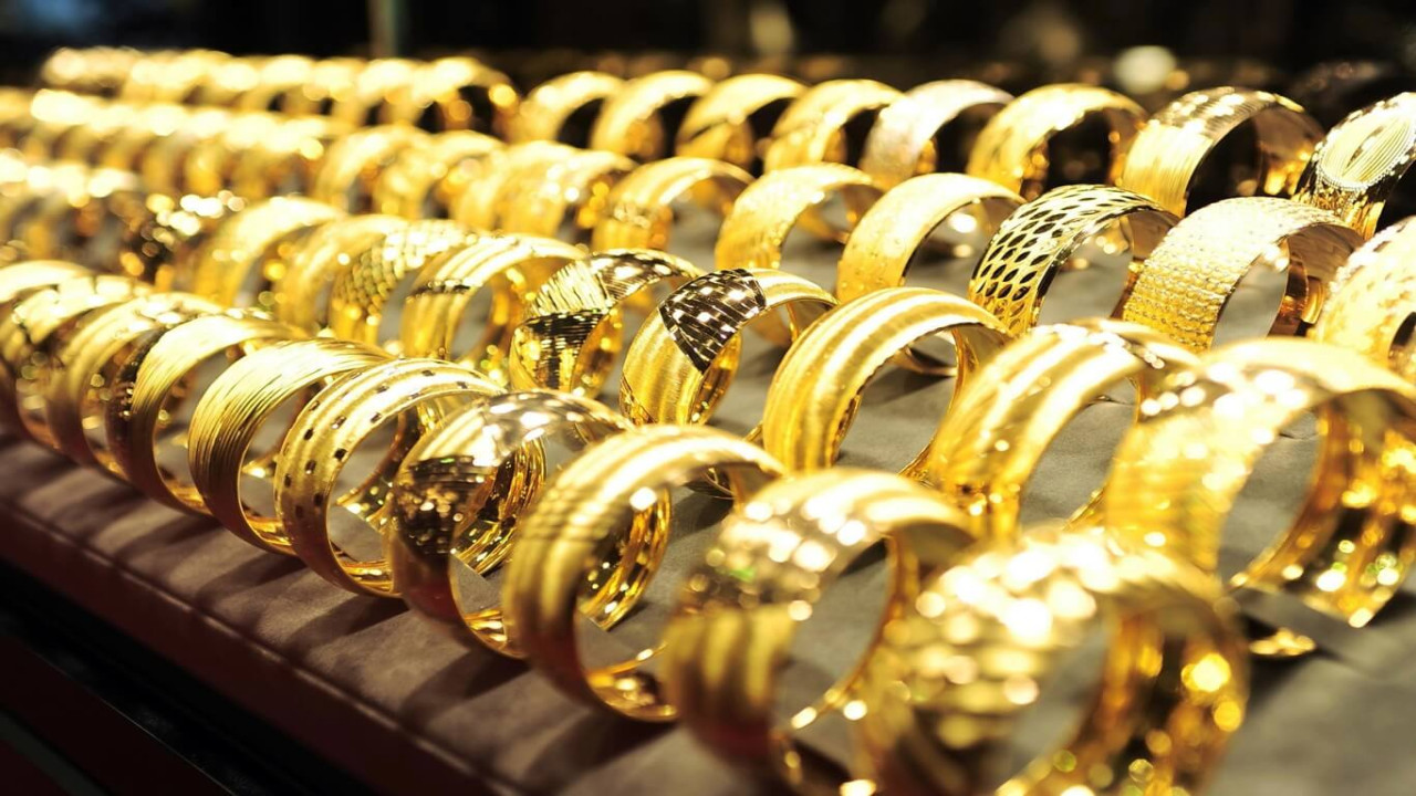 رسوم ترامب والأصفر.. سعر الذهب اليوم الأربعاء 19 فبراير في الصاغة| أفضل وقت للشراء