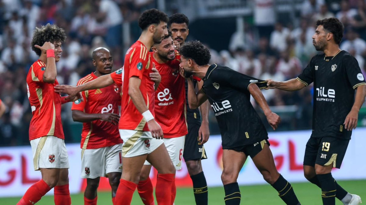 مرموش بينهم.. قرار مفاجئ بشأن بعض اللاعبين وإيقاف مؤقت لمباريات كأس الاتحاد