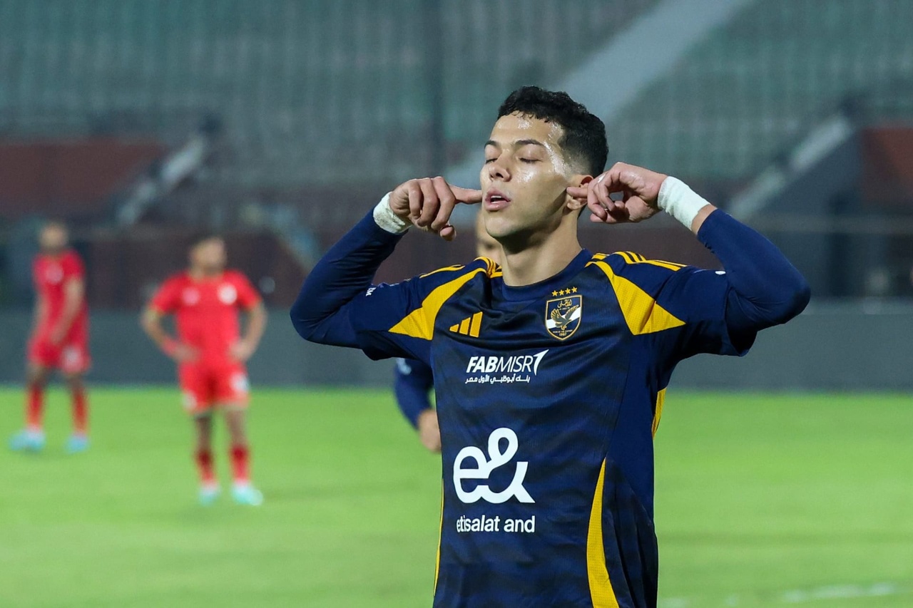 تطورات إصابة إمام عاشور.. هل يُشارك مع الأهلي في مباراة الزمالك؟