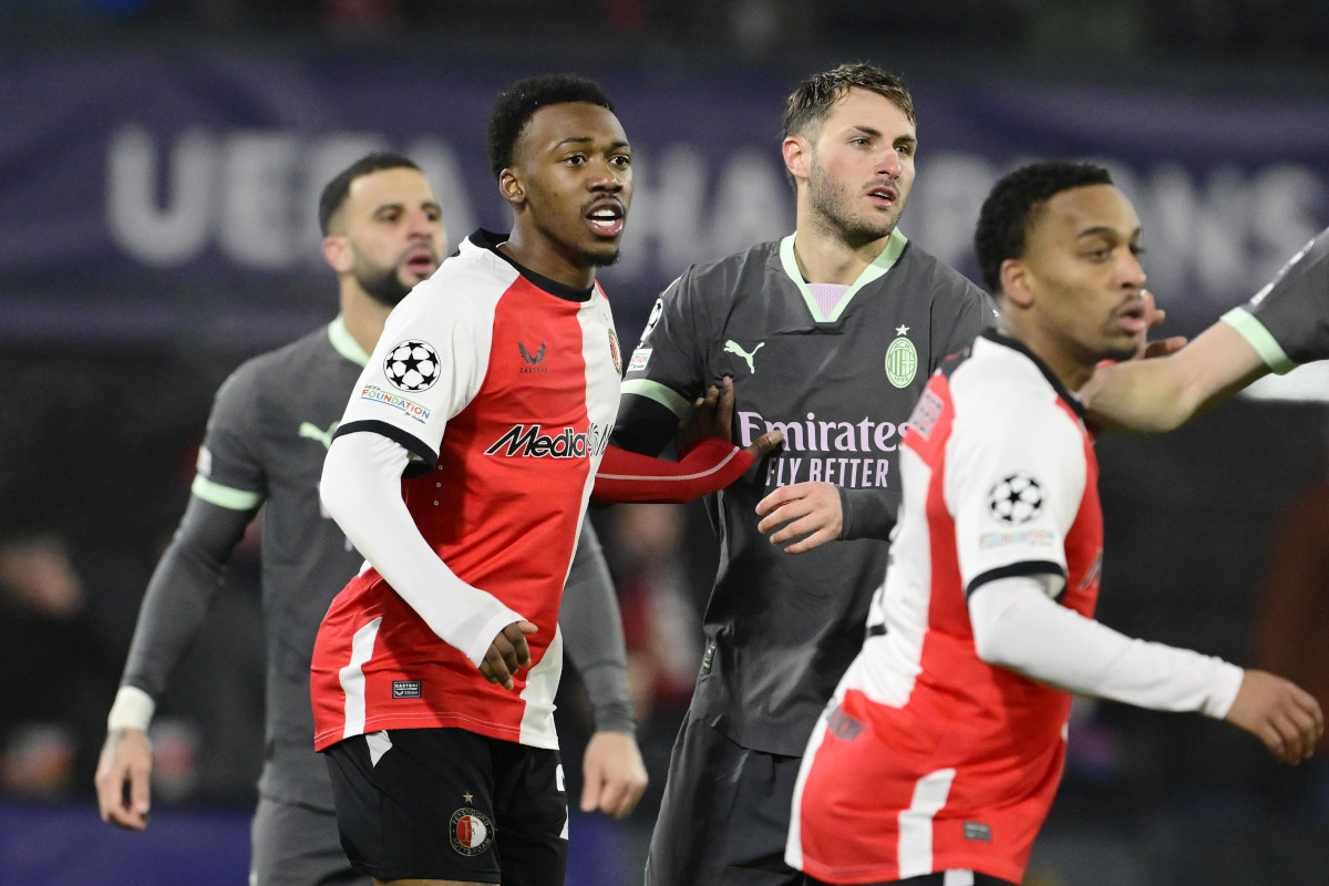 “AC Milan vs Feyenoord”.. كيف تتابع مباراة ميلان ضد فاينورد في جولة بلاي أوف دوري أبطال أوروبا 2025؟