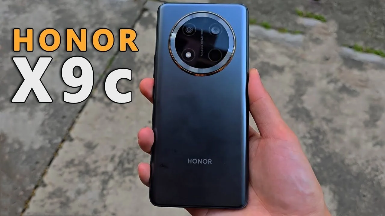 عملاق هونر الجديد خاطف الأنظار بتصميمه الفاخر أكتشف HONOR X9c المقاوم للكسر والماء أقوي منافس على الساحة