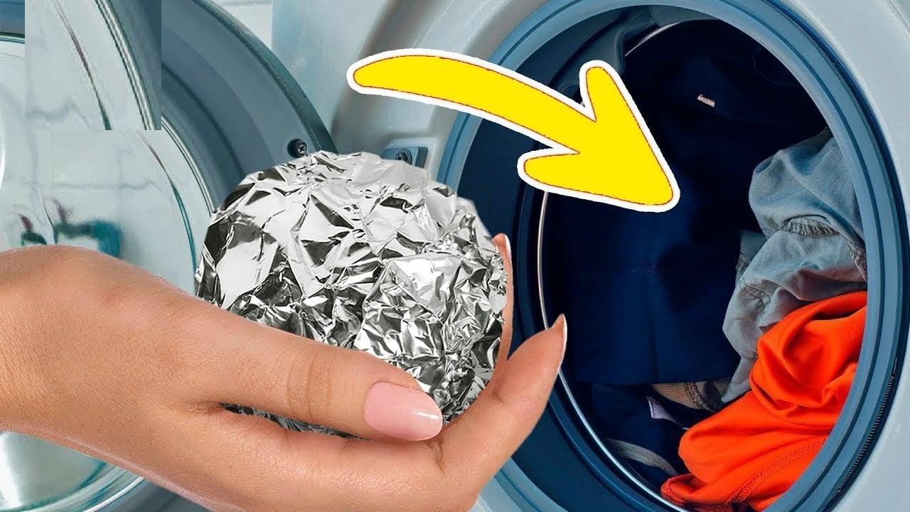 فكرة عبقرية جديدة.. ماذا يحدث عند وضع ورق الالمنيوم مع الغسيل مش هتصدقي النتيجه
