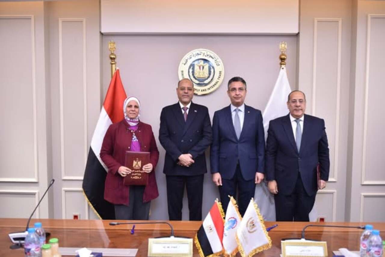 بمناسبة شهر رمضان المبارك.. التموين توفر 250 ألف كرتونة سلع غذائية وخبر سار للعمالة الغير منتظمة