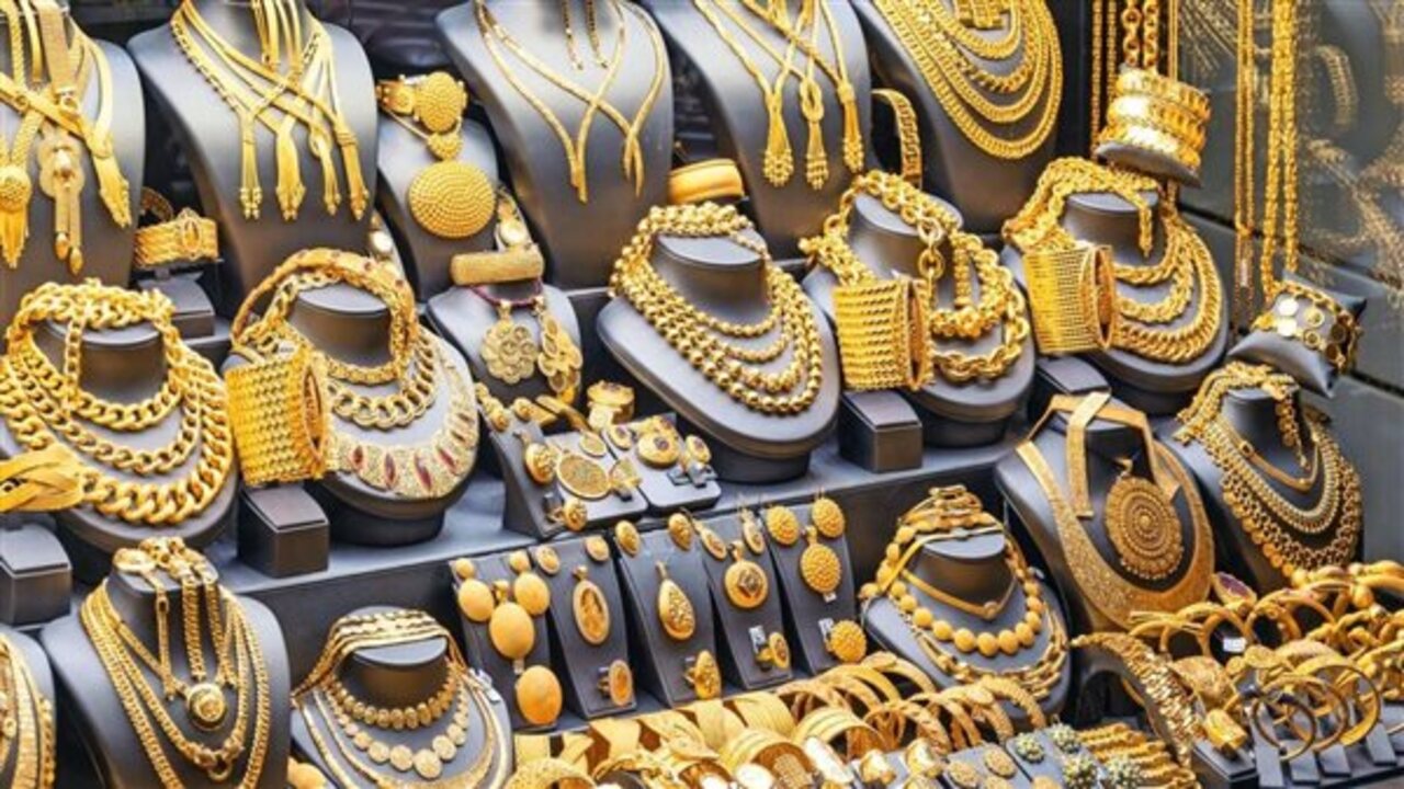 بكام سعر الذهب اليوم الثلاثاء الموافق  فبراير 2025 والجنيه الذهب في مصر