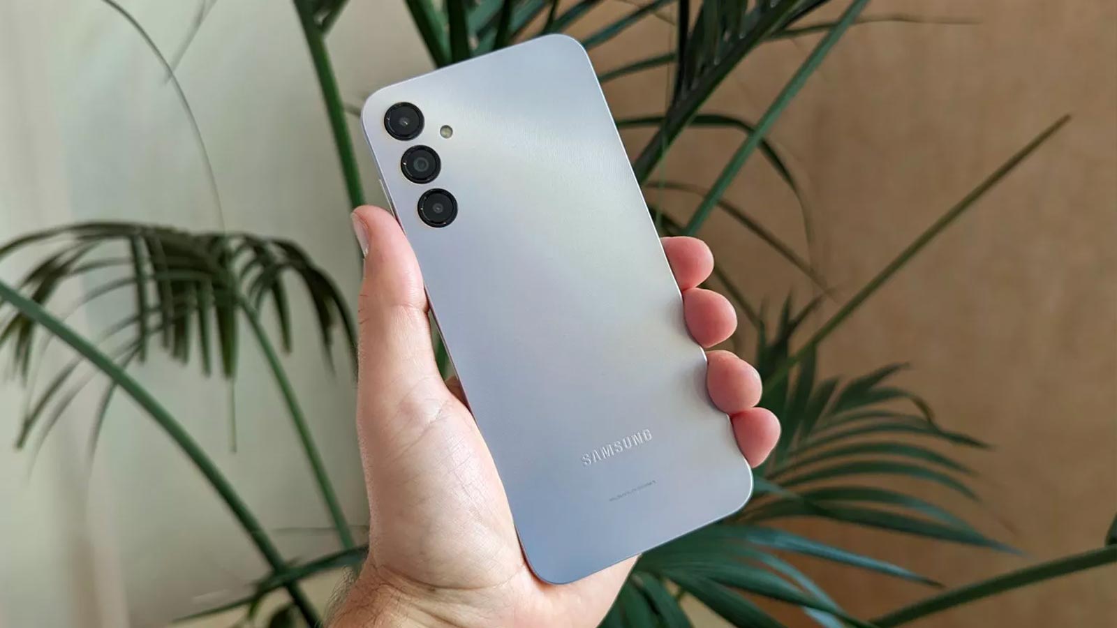 لو بدور على هاتف شبابي فاخر أكتشف Samsung Galaxy A14 المميز بمواصفات عالية وأداء ملوش منافس