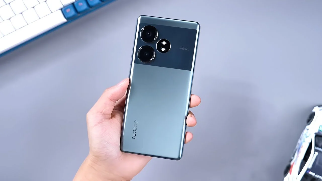 عايزة تمسك هاتف شبه الآيفون أكتشف هاتف Realme GT Neo 6 SE المنافس الأقوي على الأطلاق بمواصفات عالمية