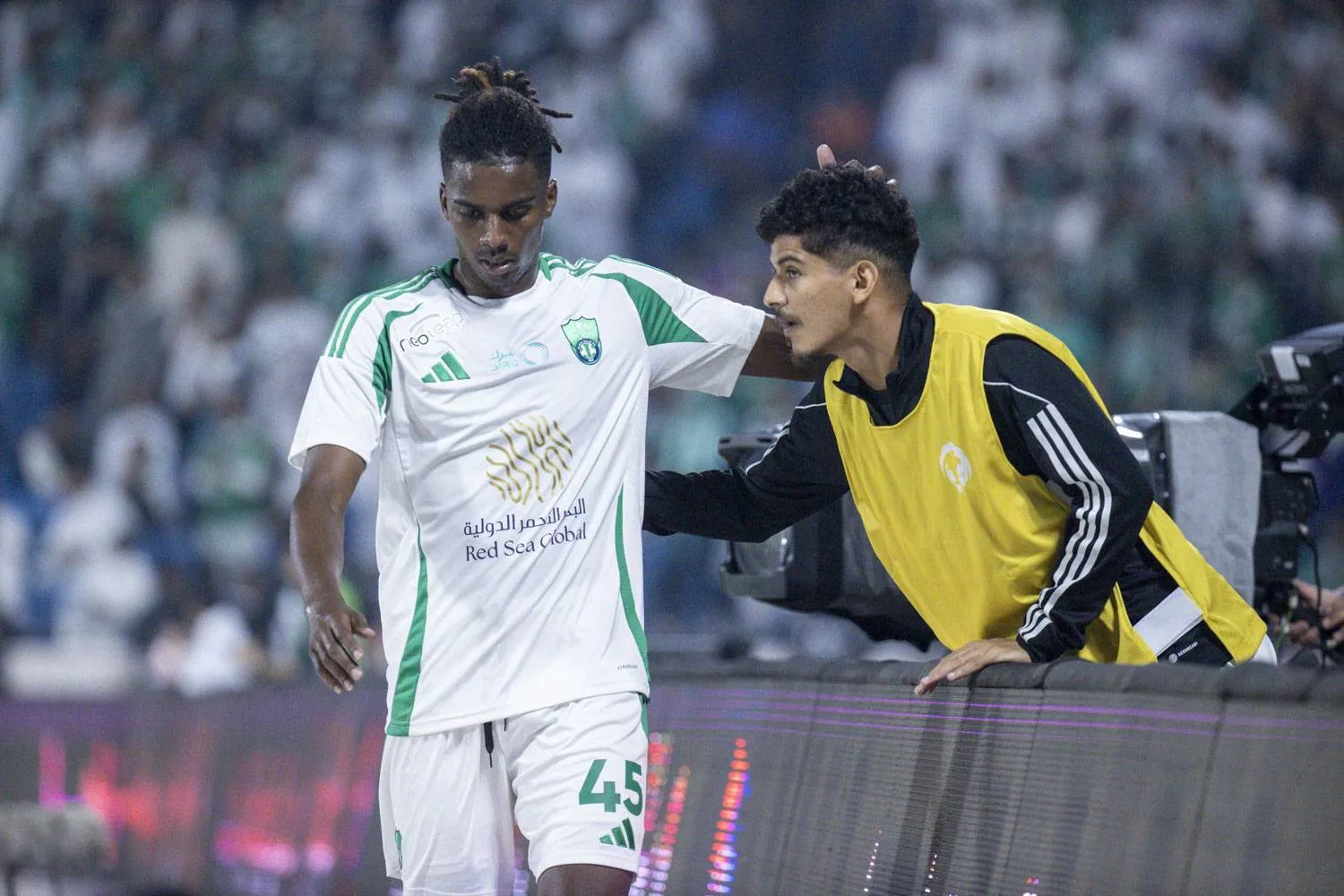 دارسي يرفض تجديد عقده مع الأهلي و يلمح إلى انتقاله للهلال