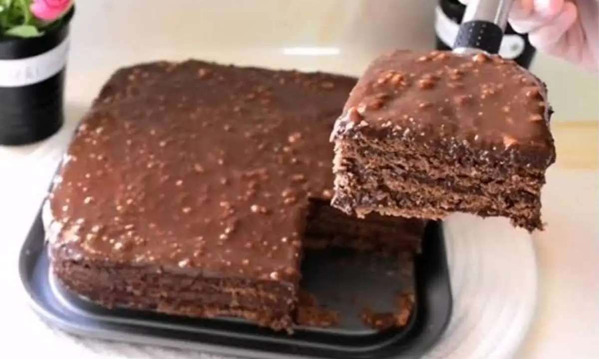 كيكة البسكويت الطبقات اعمليها بكل سهولة وبمكونات بسيطة متوفرة في البيت