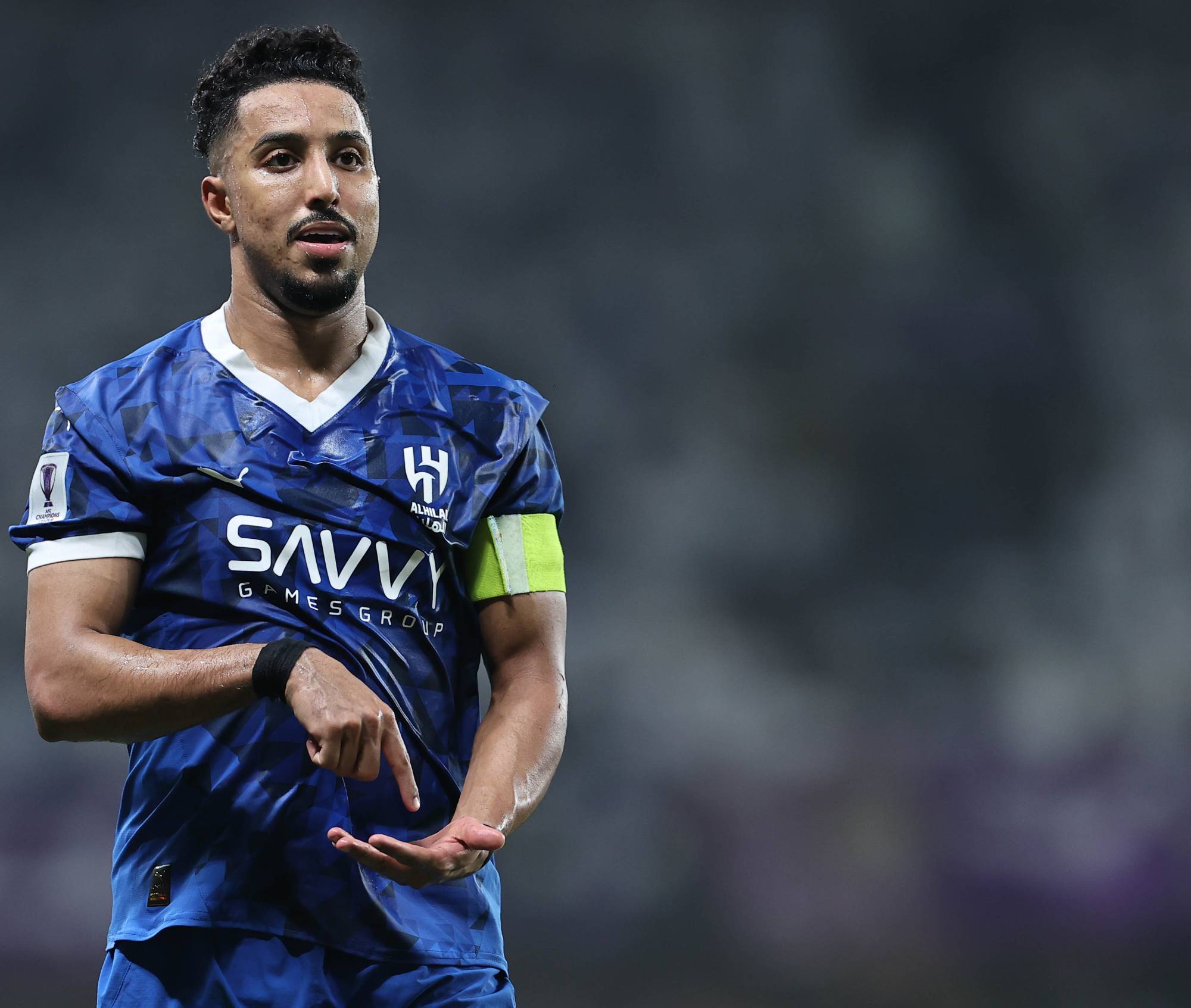 مفاجأة مدوية بشأن استمرار سالم  الدوسري مع الهلال.. هل يرحل اللاعب؟
