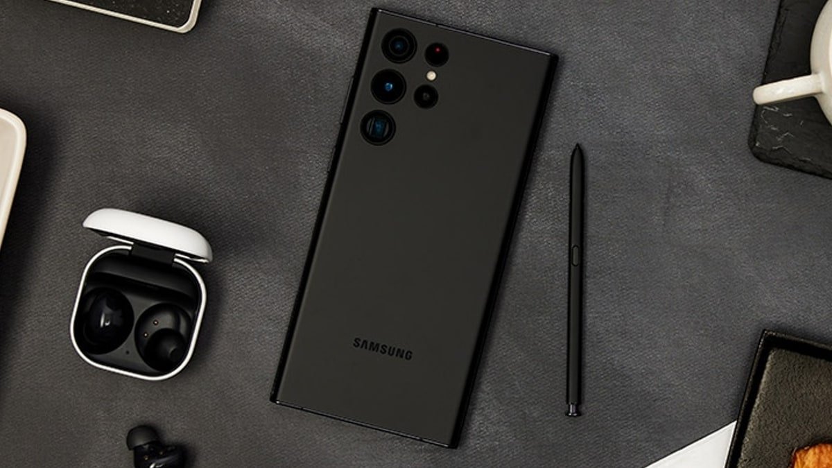 ملك الفخامة والأداء الخارق بين يديك أكتشف Samsung Galaxy S23 Ultra الأقوي في فئته بكاميرا تفوق الخيال وبطارية عملاقة