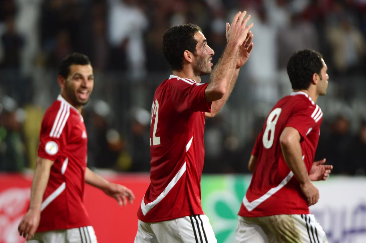 أبو تريكة يكسر الصمت.. رد ناري على منتقديه حول إعلان استاد الأهلي