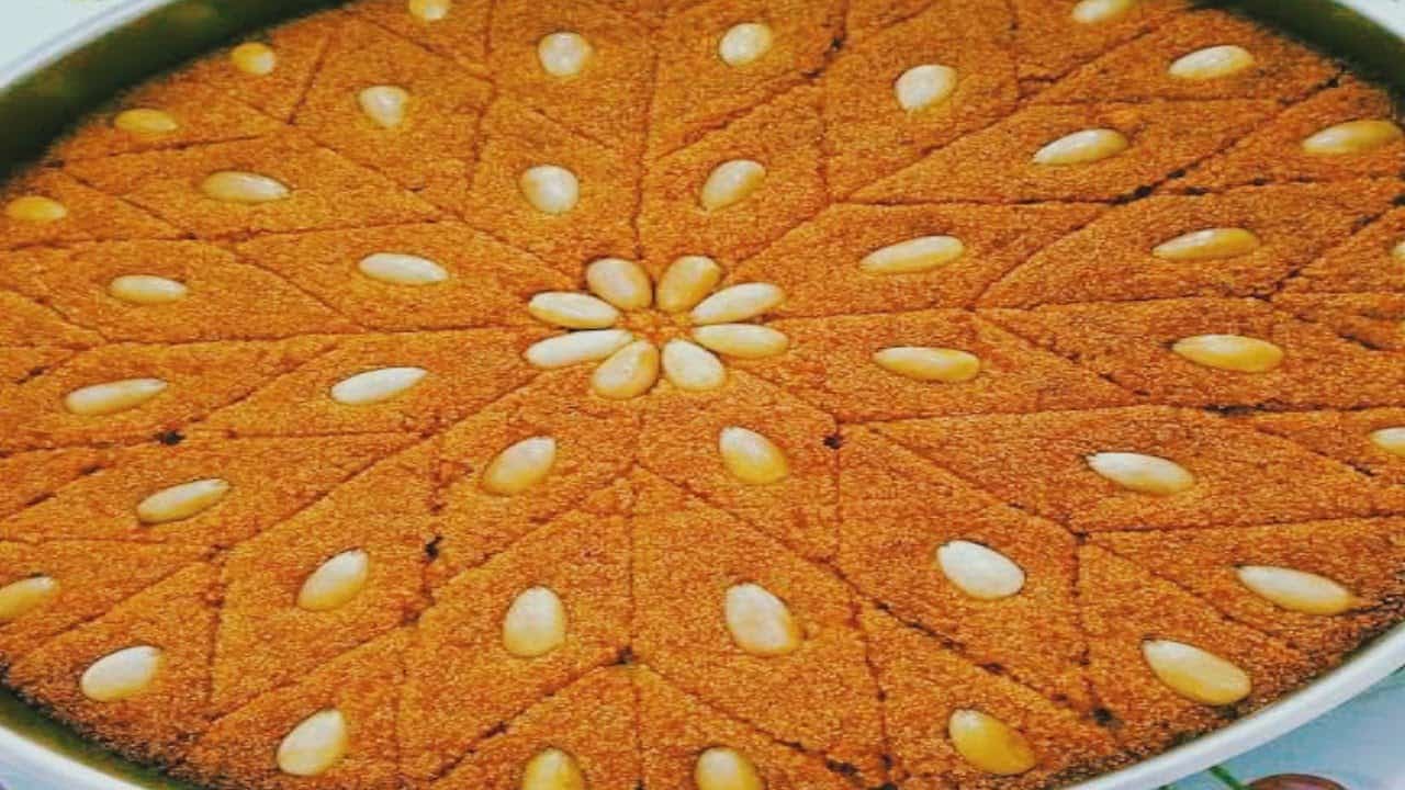طريقة عمل البسبوسة الطرية زي الحلواني بالظبط