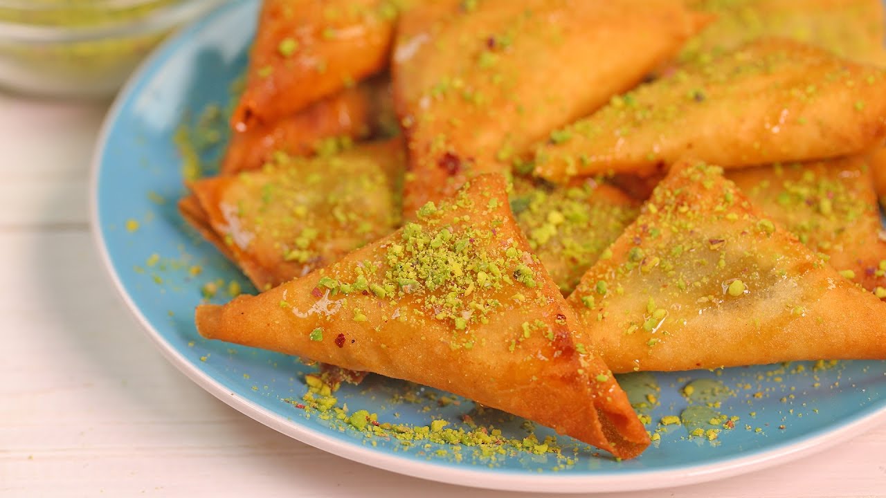 طريقة عمل السمبوسك بـ 3 مكونات بس مقبلات سهلة ولذيذة على سفرة رمضان 2025