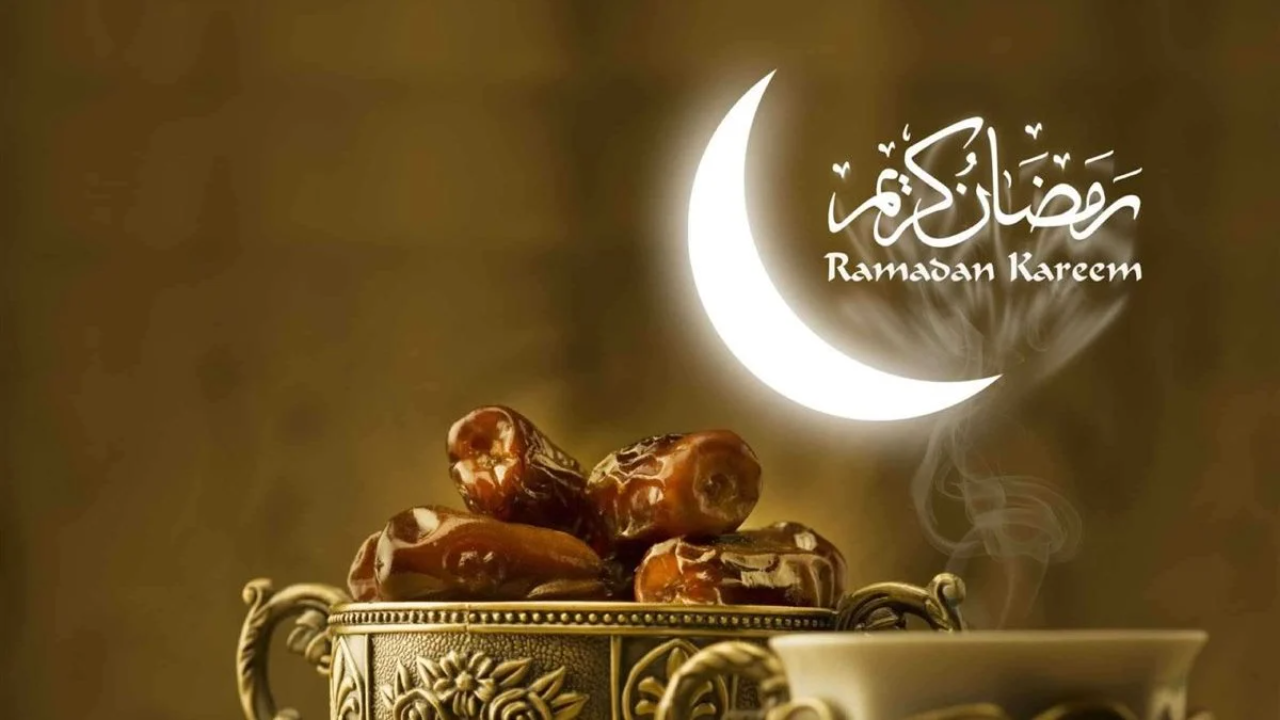 عبارات تهنئة رمضان 2025 تويتر لشخص عزيز وللاصدقاء والاهل مكتوبة جاهزة للإرسال عساكم من عواده ramadan kareem