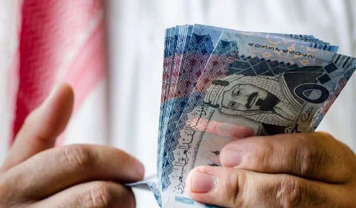 يا زين الأخبار.. تقديم رواتب مارس في السعودية رسميًا وهذا هو الموعد الجديد