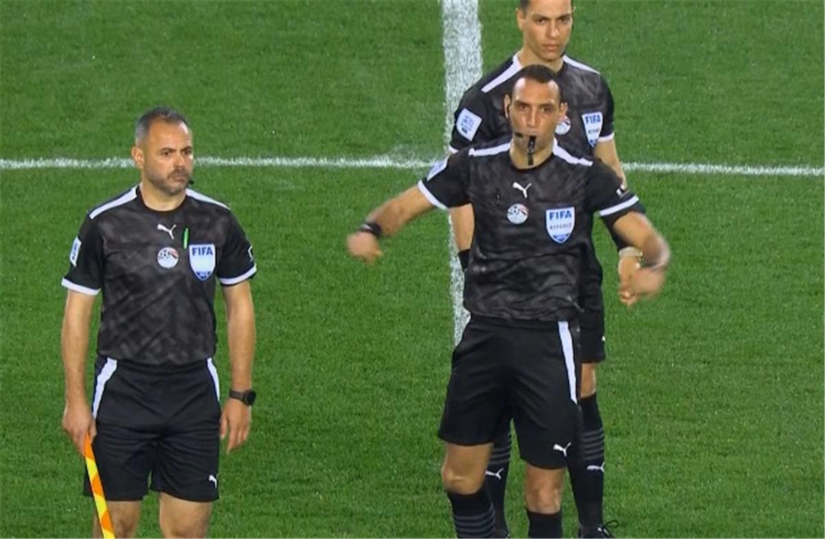 بعد مرور 20 دقيقة.. إلغاء مباراة الإهلي والزمالك بسبب انسحاب الشياطين الحمر