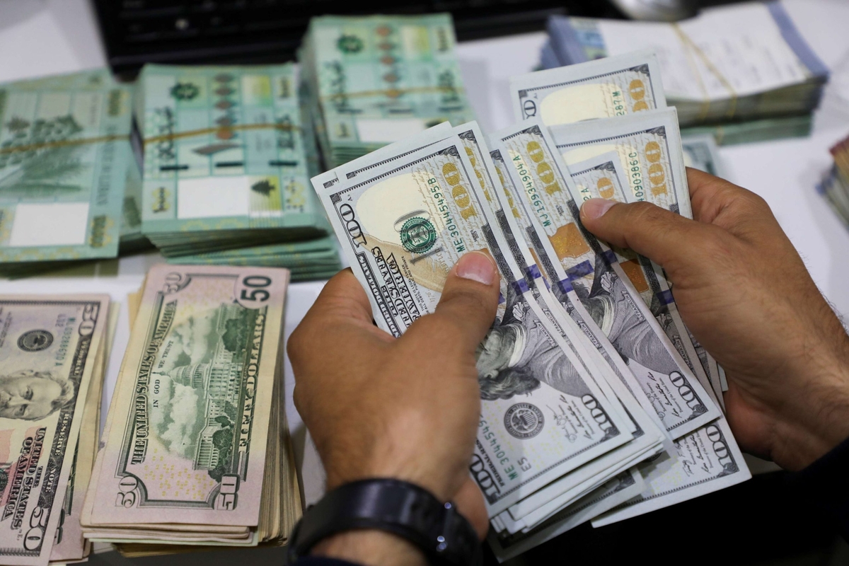 هبوط مدوٍّ.. سعر صرف الدولار مقابل الدينار العراقي في سوقي بغداد وأربيل شراء وبيع الآن
