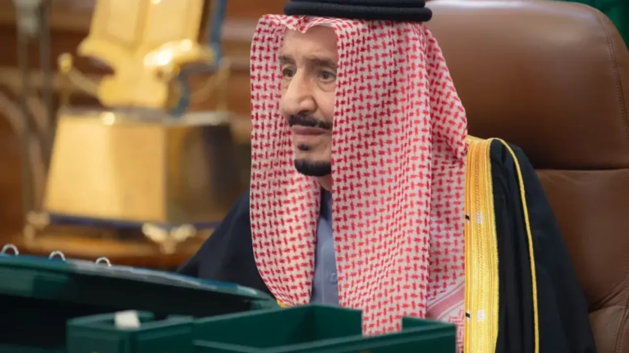 “اخر اخبار المكرمه الملكيه ” بأمر الملك سلمان صرف اكرامية الضمان الاجتماعي 1446 المطور 1000 للفرد المستقل وللعائل و500 للتابع