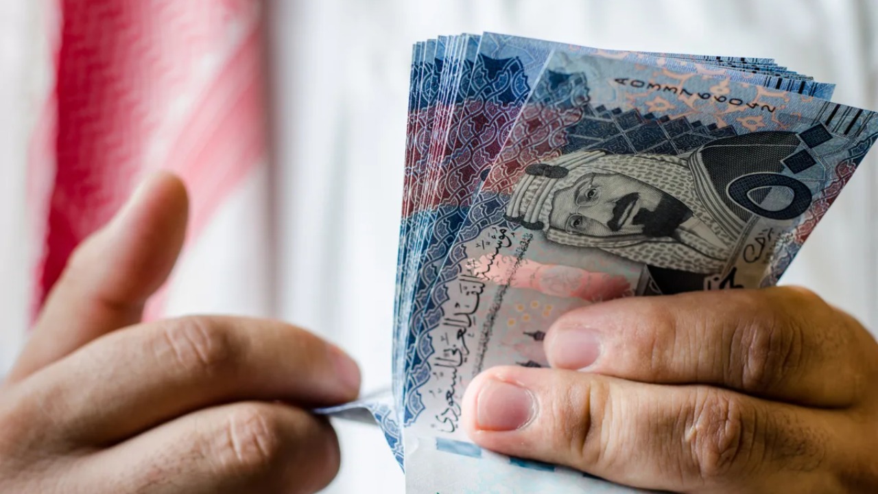 معونة ملكية بقيمة 900 ريال!! وصرف رواتب المتقاعدين قبل عيد الفطر.. المؤسسة العامة للتأمينات توضح!!