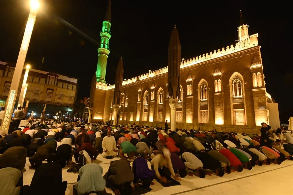 موعد صلاة التراويح اليوم الأول رمضان 2025 وعدد ركعاتها وموعد انتهائها