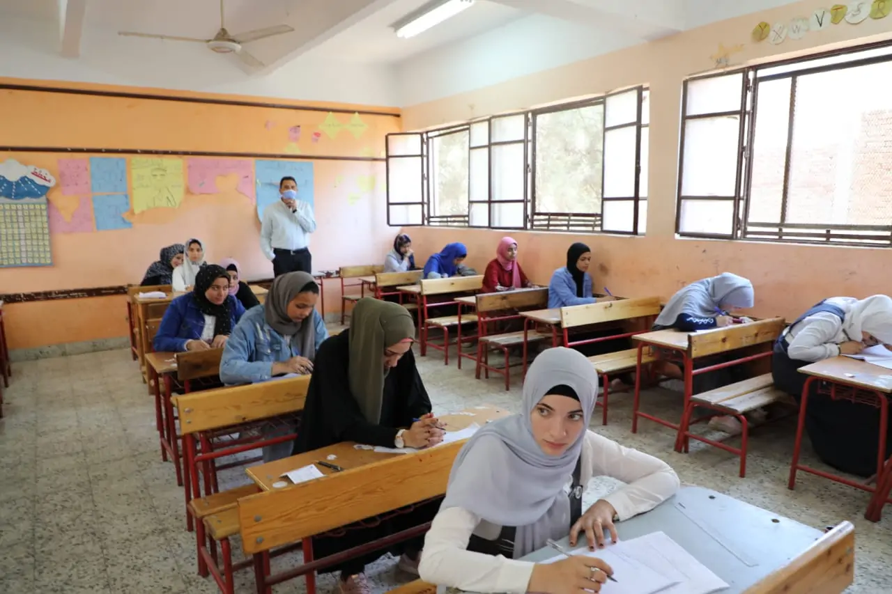 موعد امتحانات الدبلومات الفنية 2025 لجميع الطلاب والأوراق المطلوبة للتسجيل