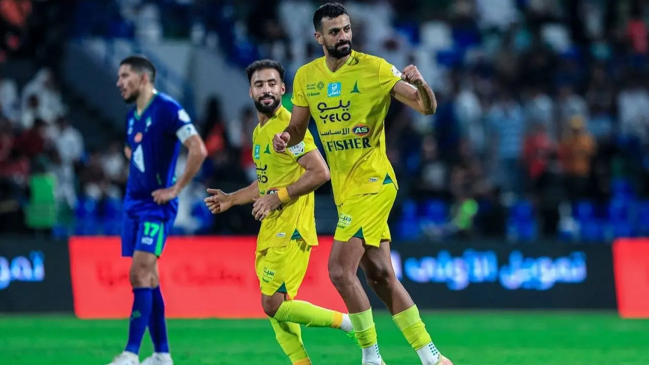 اللقاء المرقب بالجولة الـ29 من الدوري السعودي.. موعد مباراة الرياض والفتح والقنوات الناقلة والتشكيل الرسمي والترتيب