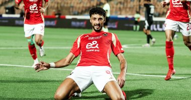 وسام أبو علي يتجاوز وليد أزارو في قائمة الهدافين الأجانب للنادي الأهلي بالدوري