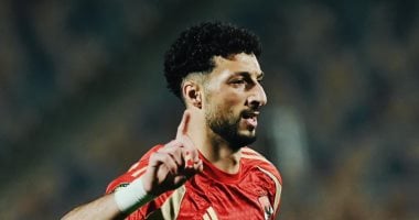 وسام أبو علي يقود الأهلي نحو النصر بتسجيله هدفًا في مرمى فاركو بالدقيقة العاشرة في ليلة التتويج